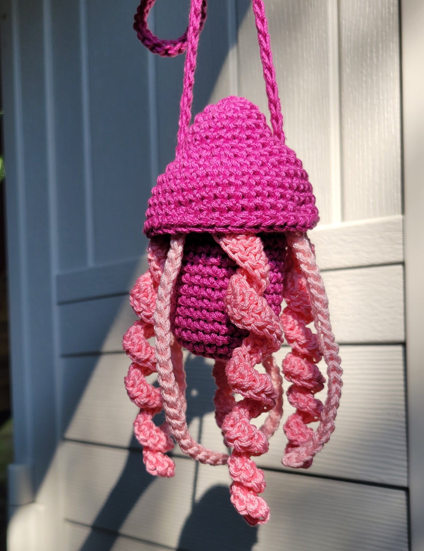 Jellyfish Proxy Pocket Lanyard, Pink